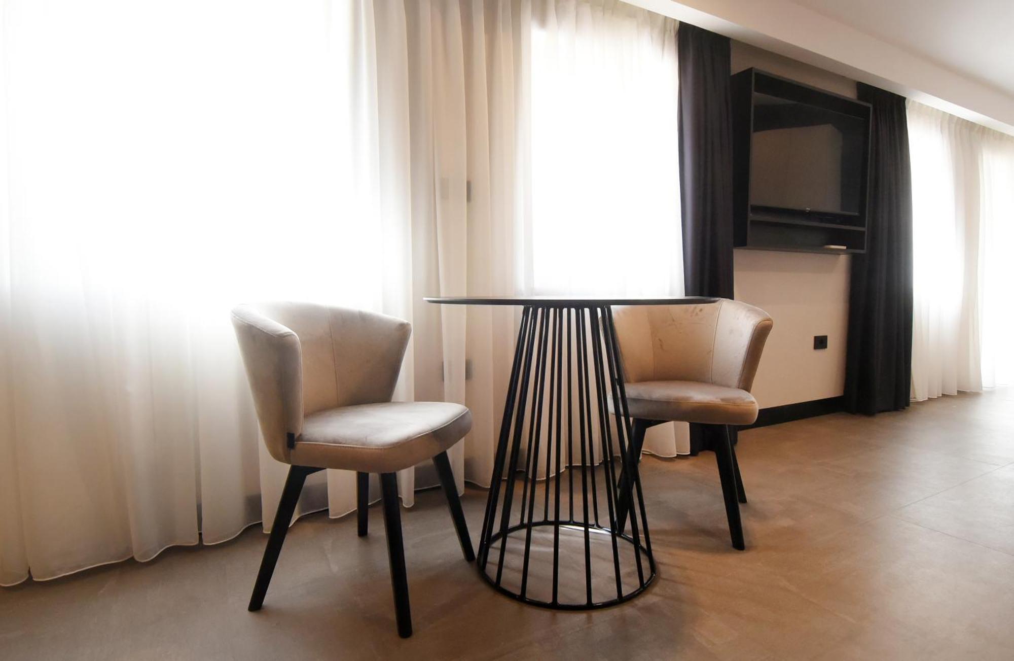 Grandeur Apartments PUY Exterior foto